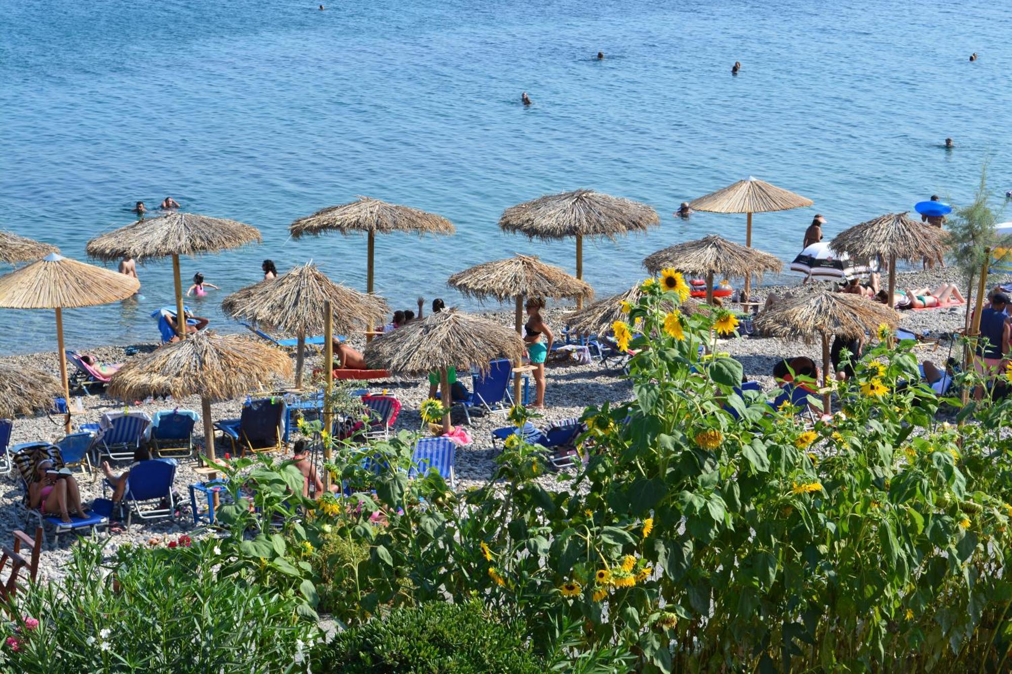 Iro Apartments Paralia Agias Foteinis Eksteriør billede