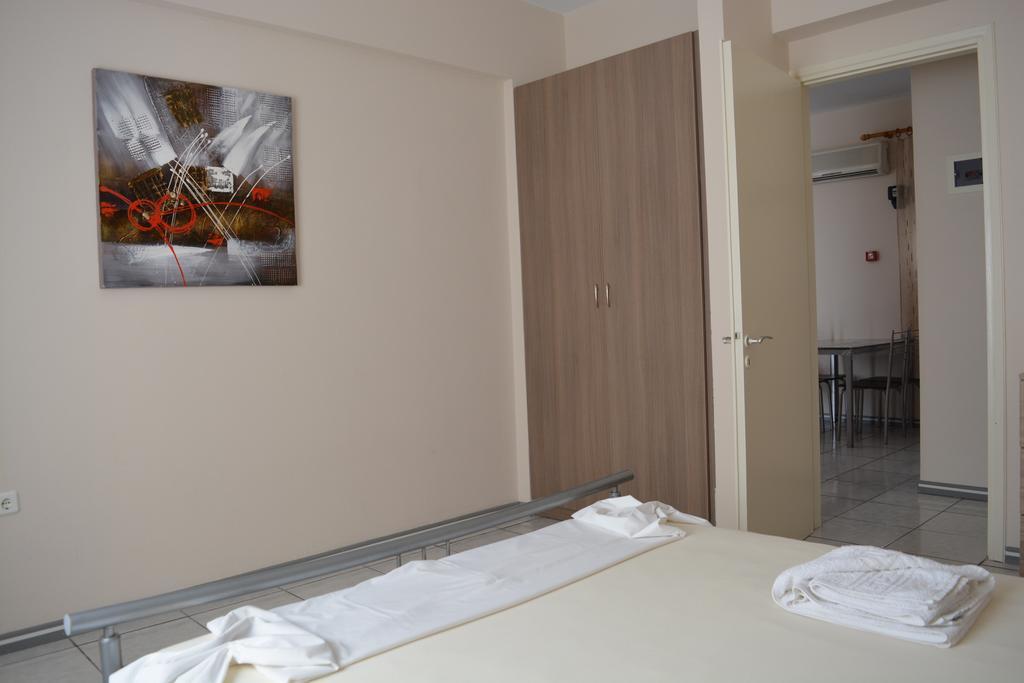 Iro Apartments Paralia Agias Foteinis Eksteriør billede